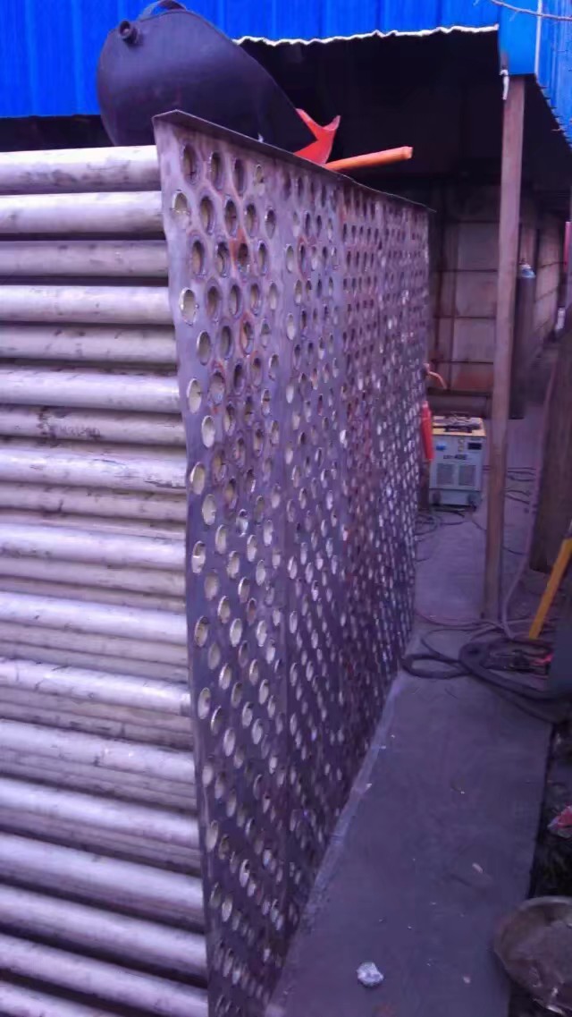 热风锅炉内部热管更换